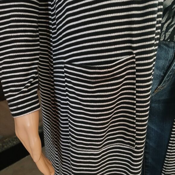 Kye Mi Women's Long Cardigan Open Front Lightweight Pockets Striped Flowy Jacket - Picture 3 of 11